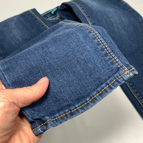 Girl's Levi's Skinny Jeans - Size 16 - Picture 9 of 14